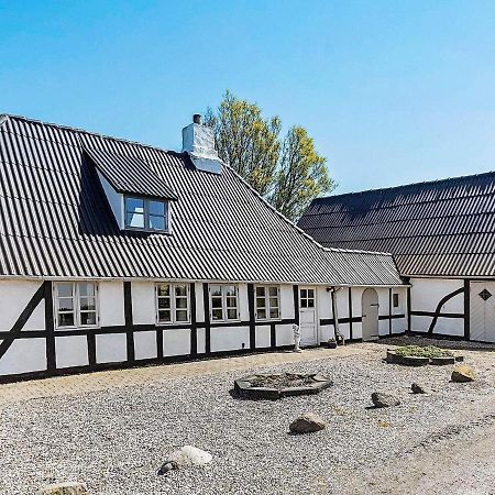 4 Person Holiday Home In Tranek R Tranekær Exteriör bild