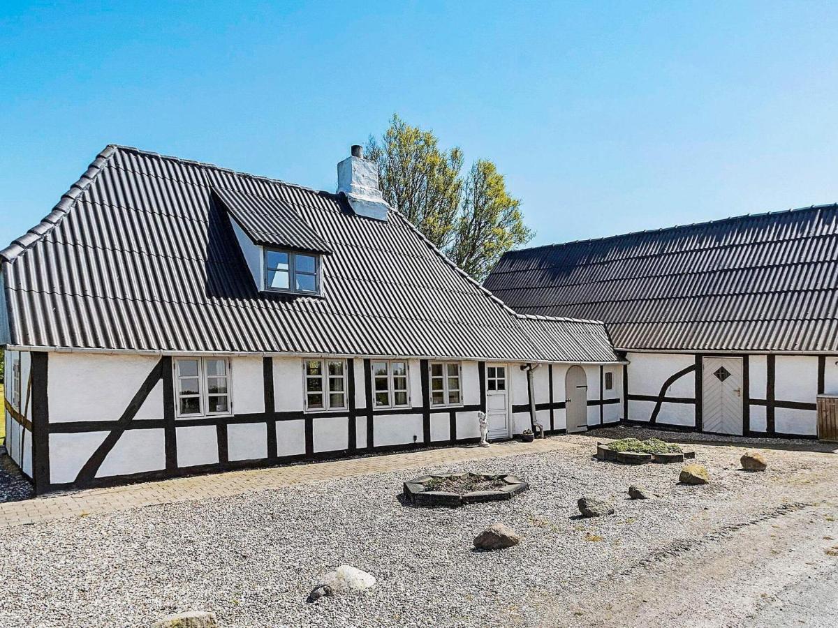 4 Person Holiday Home In Tranek R Tranekær Exteriör bild